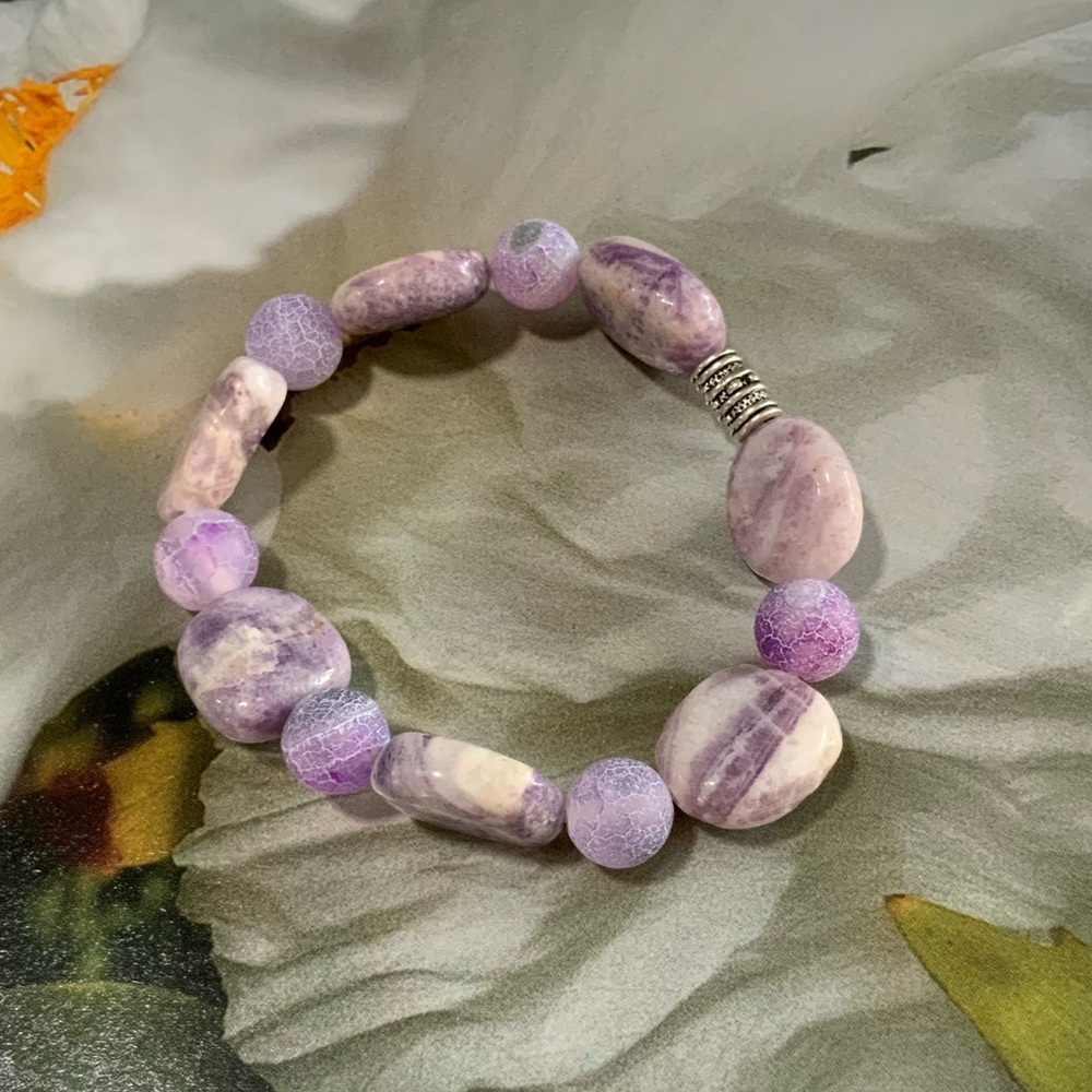 Handcrafted Amethyst & Heat Cracked Agate Gemstone Stretch Bracelet - Picture 4 of 14